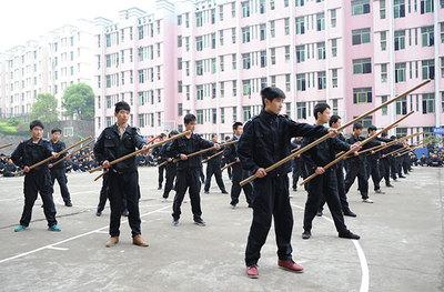 广西司法学校，为初中生的未来指明道路